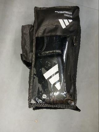 Kit de Boxeo adidas V2 negro (guantes + vendas + protector