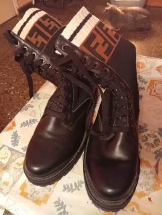 Botas Fendi Negras y Multicolor