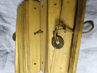 Antico manoscritto in foglie di palma