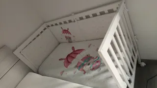 Cuna colecho convertible en escritorio + colchón