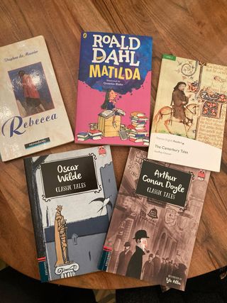 Colección de libros en inglés