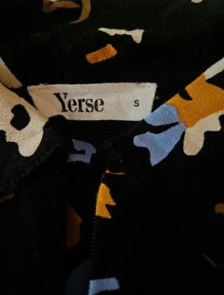 Blusa estampada Yerse Talla S