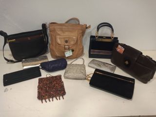 Lote de bolsos y carteras de varios colores