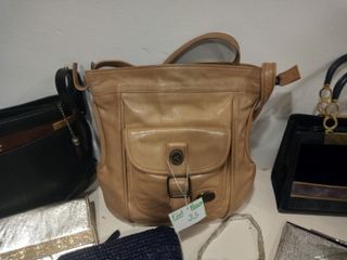 Lote de bolsos y carteras de varios colores