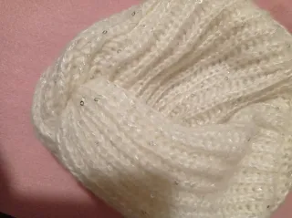 Cappello donna panna con dettagli gioiello