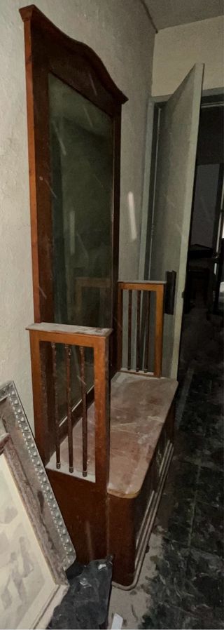 Mueble modernista  con espejo escucho ofertas