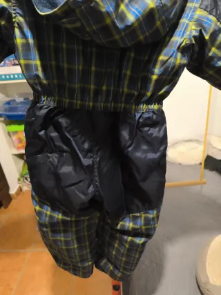 Mono de nieve a cuadros para niño. Reforzado