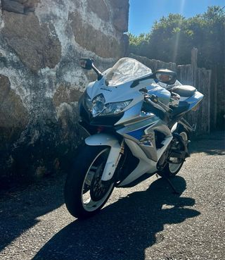 Suzuki GSXR 600 k8