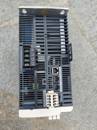 Schneider LXM32CD72N4 Servoazionamento AC Aperta