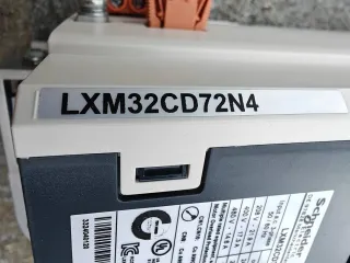 Schneider LXM32CD72N4 Servoazionamento AC Aperta