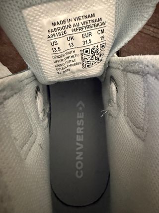 Converse plateadas y turquesa con brillos