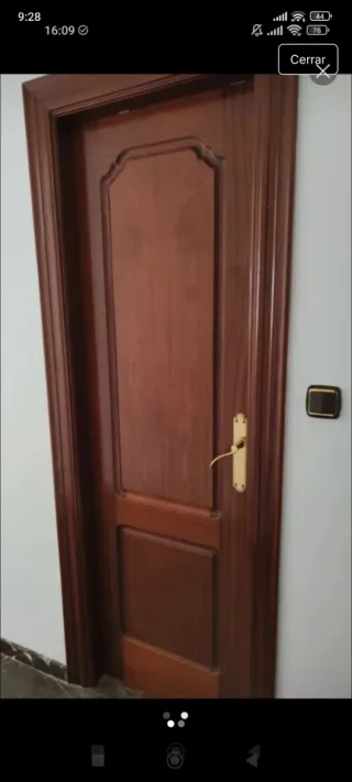 Puerta de madera de roble maciza y cristal