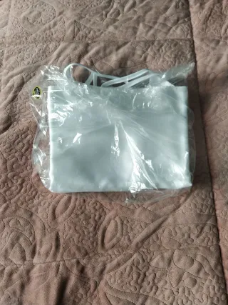 Camisón de raso blanco nieve