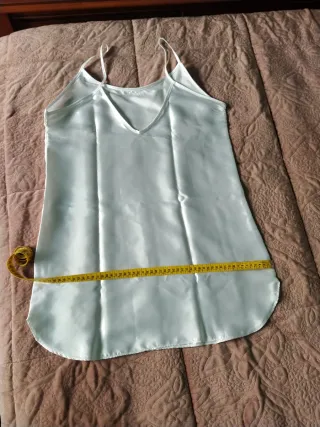 Camisón de raso blanco nieve