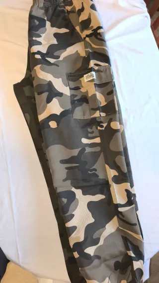 Pantalón cargo militar camuflaje