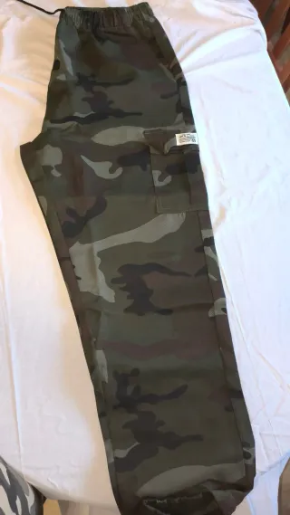 Pantalón cargo militar camuflaje