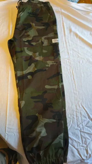 Pantalón cargo militar camuflaje