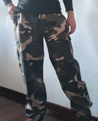 Pantalón cargo militar camuflaje