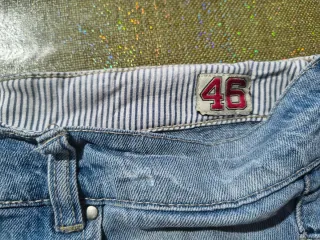 Jeans corti uomo blu