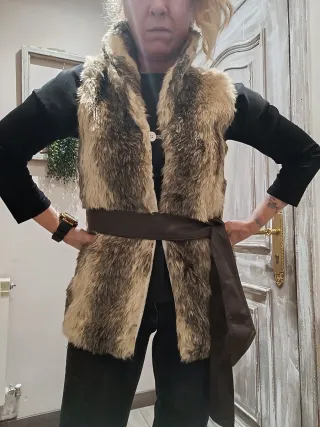 Chaleco pelo con cinturón