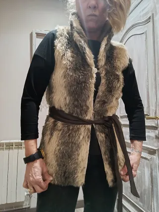 Chaleco pelo con cinturón