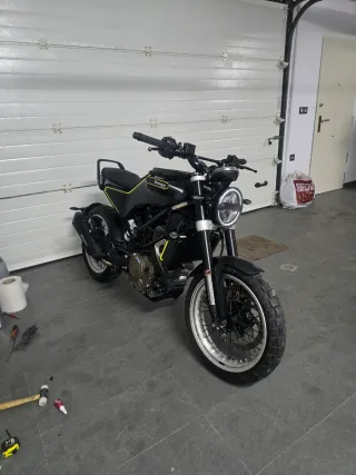 Husqvarna Svartpilen 401 2019