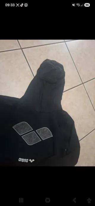 Arena felpa con cappuccio nera taglia 14 anni