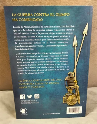 "Corona de ceniza"Libro fantástico de ficción.