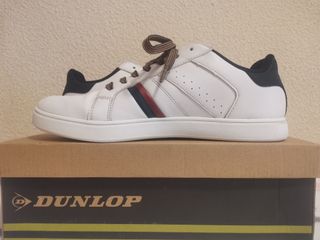 Sneakers Fila negras + Tennis Dunlop blancas