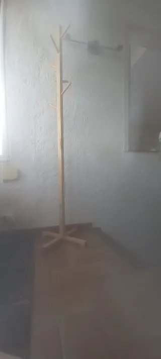 Perchero de madera maciza