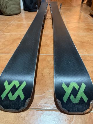 Sci Volkl Deacon 84 con attacchi