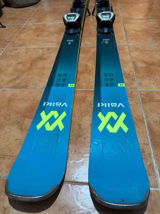 Sci Volkl Deacon 84 con attacchi