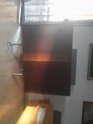Mueble TV madera oscuro