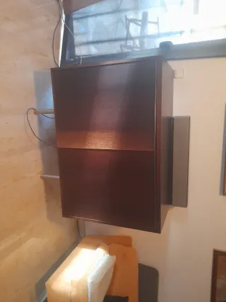 Mueble TV madera oscuro