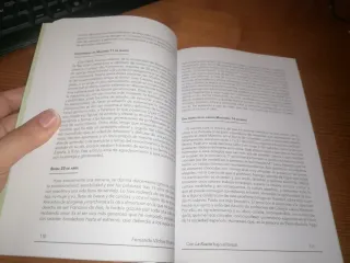 Libro: CON LA RAZÓN BAJO EL BRAZO