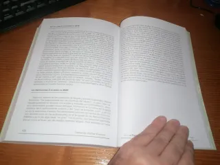 Libro: CON LA RAZÓN BAJO EL BRAZO