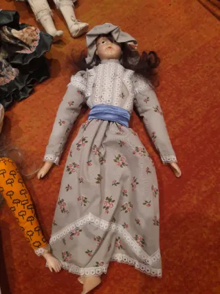 7 Muñecas de Cerámica Colección