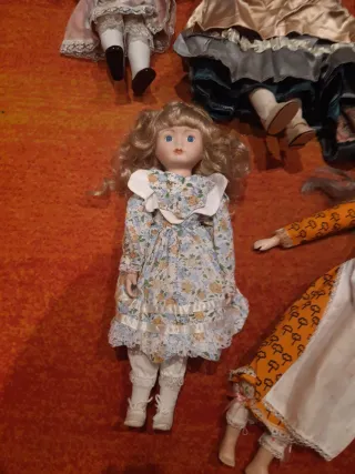 7 Muñecas de Cerámica Colección