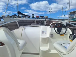 Barco Rio 550 Cruiser con motor Tohatsu