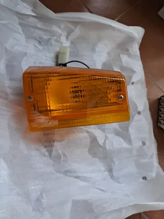 SEAT 1200/1430 SPORT. PILOTO DELANTERO DERECHO