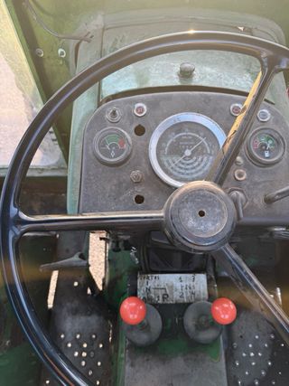 Tractor John Deere 2035 con pala