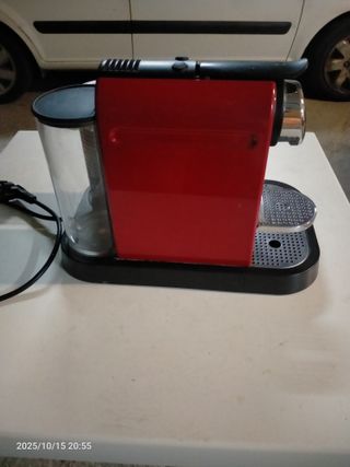Cafetera Nespresso Roja