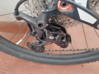 Bicicleta Cube AXS 100 carbono