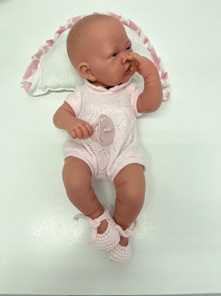 Muñeca bebé realista Antonio Juan niña 42cm