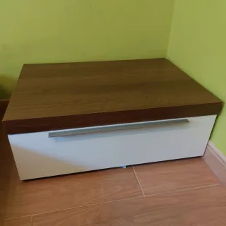 Cabezal y 2 mesitas de noche