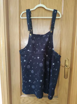 Pichi negro con estampado celestial