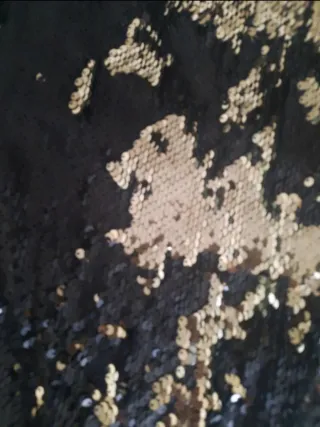 Falda Zara lentejuelas negra y dorada Talla s