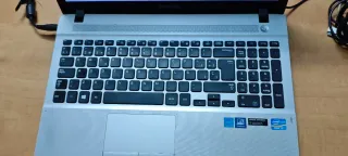 Portátil Samsung NP 270 E