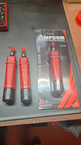 Ponchadora Ampcom AM-318B