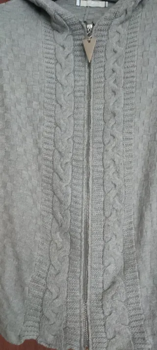 Cardigan donna con cappuccio e zip